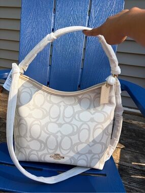 Coach Sketch signature laurel bag NWT